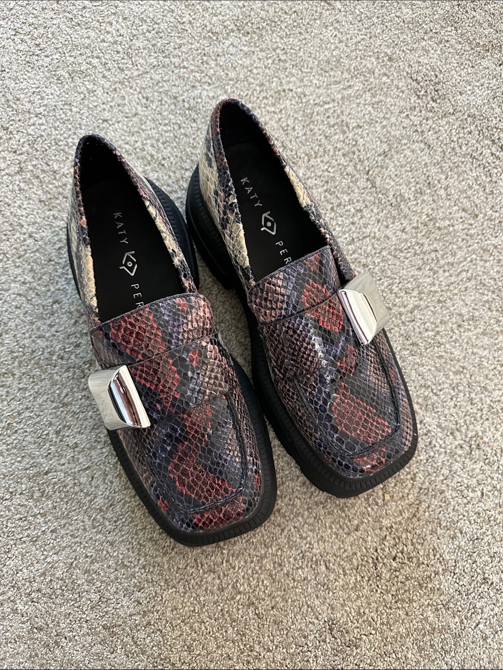 Katy Perry geli  combat loafers size 8M  in red: purple multi snakeskin print